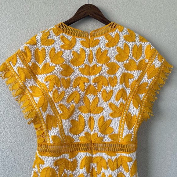 Saylor Revolve Kaiya Yellow White Crochet Lace Dress Midi Dress Large - Picture 15 of 16
